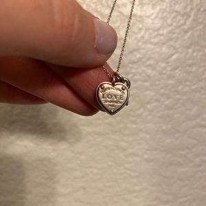 Tiffany “Return to Tiffany” tag & key pendant